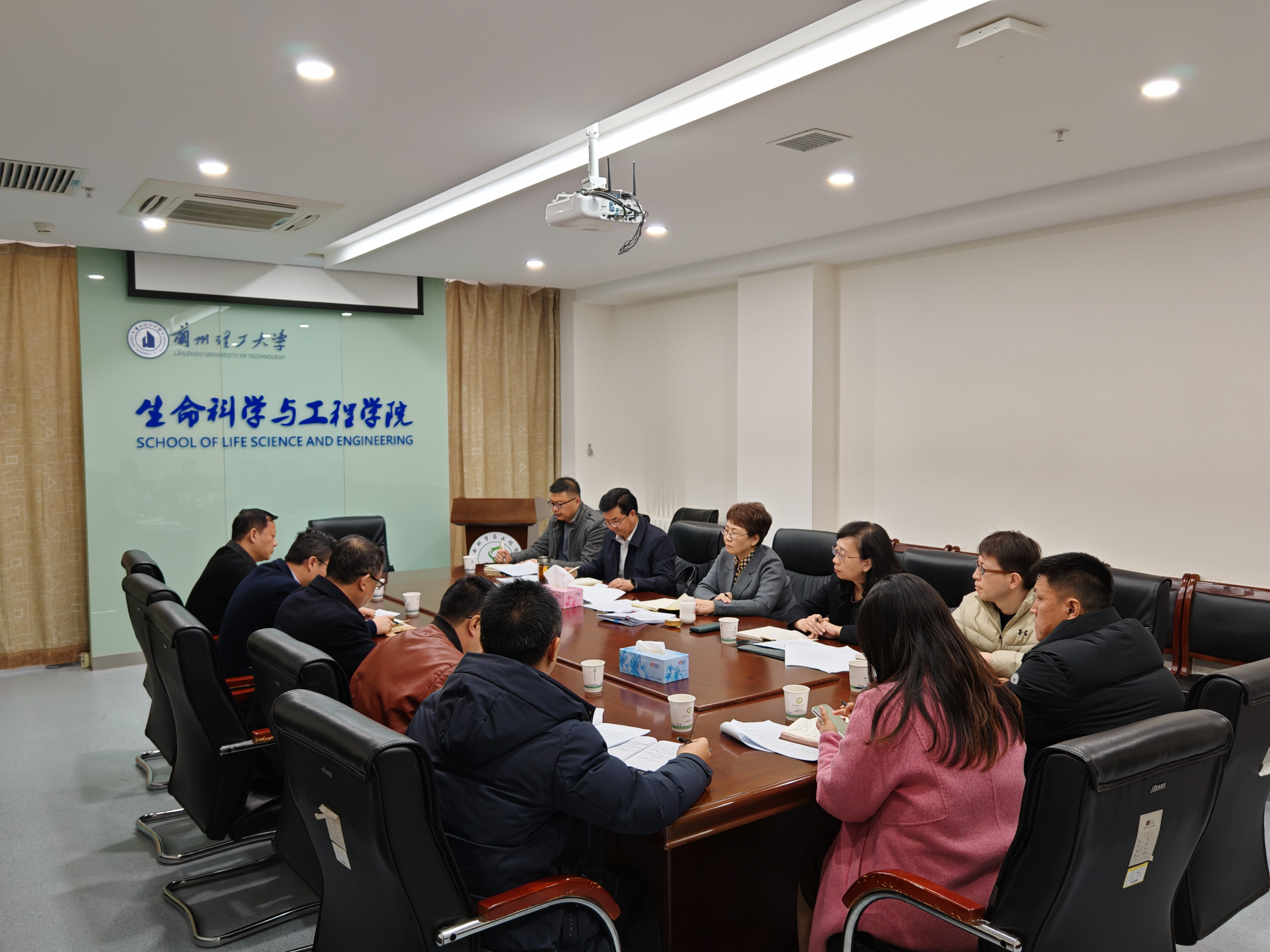 学校领导赴生命科学与工程学院开展专题调研